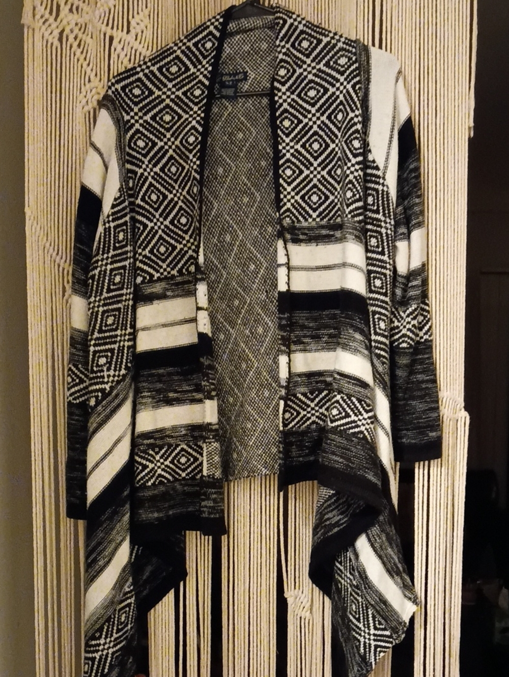 Women's Black & White Patterned Open-Front Sweater Cardigan Sz L